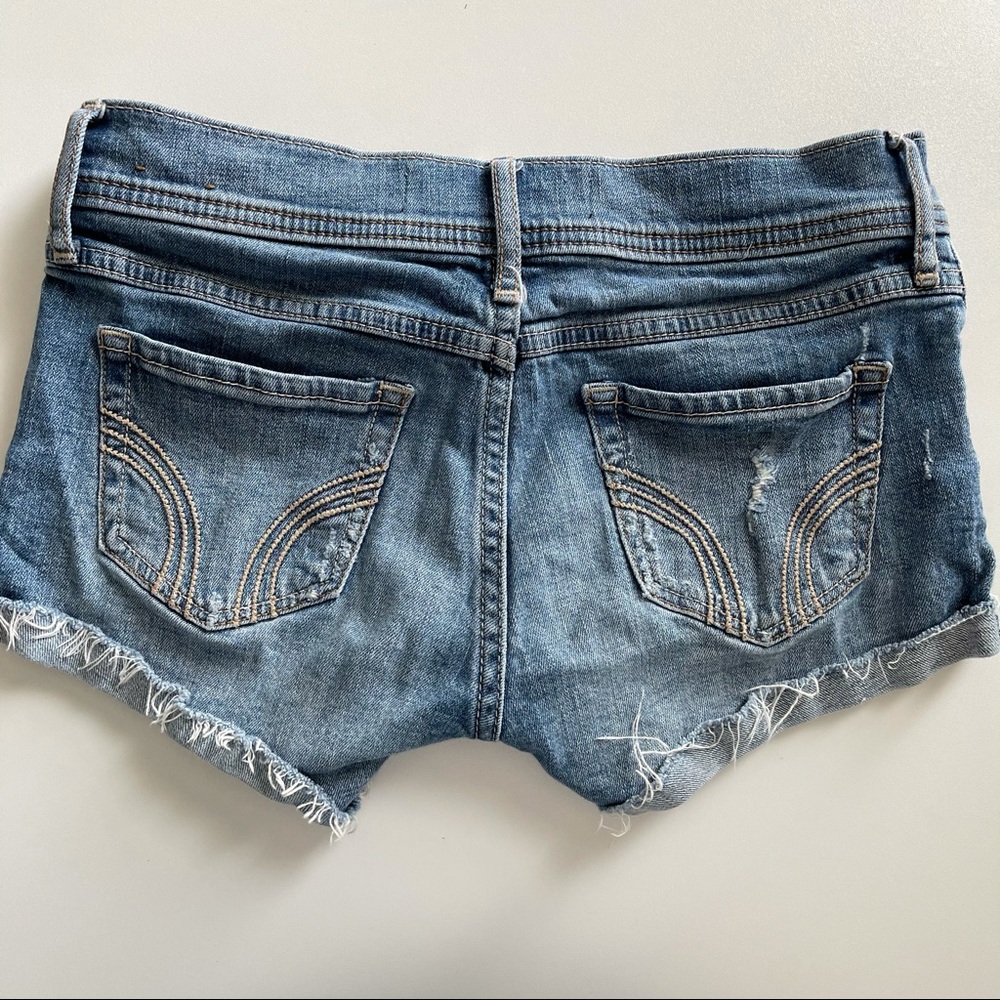 Shorts - Picture 3 of 3